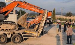 Çekici ile işçi servisi çarpıştı: Yaralılar var!