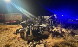 Katliam gibi kaza: 7 ölü, çok sayıda yaralı!