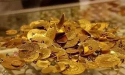 İzmir’de kuyumcuya sahte altın oyunu: 68 bin lira aldılar