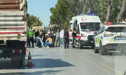 Yolun karşısına geçerken can verdi!