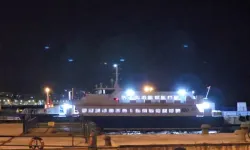 Marmara'da panik: Feribot iskeleye çarptı!