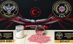 İzmir’de uyuşturucu operasyonu: Yüzlerce hap ele geçirildi