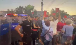 AK Parti'ye geçen Başkan Fıçı'ya protesto!