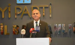 İYİ Partili Kırkpınar iktidarı hedef aldı: İzmir’e şaşı bakan politikalar kenti tahrip ediyor