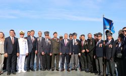 İzmir'de Gaziler Günü için çelenk töreni!