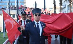 İzmir'de Gaziler Günü yürüyüşü!