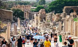 İzmir’in 8 aylık turizm raporu: 47 bin turist kayıp!