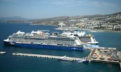 Kuşadası’na kruvaziyer bereketi: 7 bin 818 turist geldi
