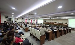 Karabağlar'da olağanüstü meclis... AK Parti'den '300 bin TL'lik maliyet çıkışı!