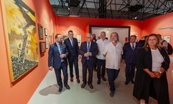 Rusya Büyükelçisi Vershinin, Nâzım Hikmet sergisini gezdi