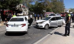 Beton pompası karşı şeride savruldu: 5 yaralı