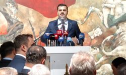 AK Partili İnan sergide konuştu: Erdoğan ve Nazım şiir okuduğu için hapse atıldı