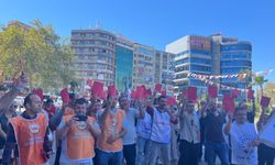 Konak'ta memurlardan Mutlu'ya kırmızı kart!