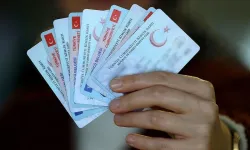 İzmir’de Suriyelilere vatandaşlık oyunu: 3 gözaltı!