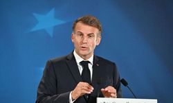 İçişleri bakanı istifa etti, Macron redetti!