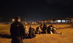 İzmir'de 15 düzensiz göçmen yakalandı