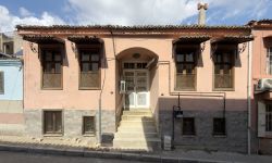 İzmir’in tarihini koruyan ve yaşatanlara anlamlı ödül