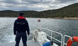 Milas açıklarında arızalanan teknedeki 2 kişi kurtarıldı
