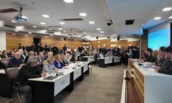 Bornova Meclisi’nde ücret polemiği: Afaki rakamlar ortaya çıkıyor