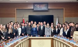 Gençler Bursalı Aksoy ve Kasapoğlu ile bir araya geldi