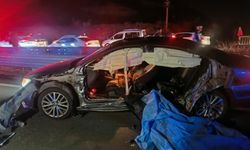 Bariyere çarpan otomobildeki 2 kişi öldü, 2 kişi yaralandı!