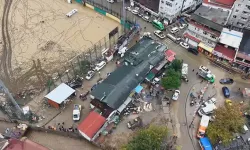 Dere yatağındaki riskli yapılarda yıkım başladı