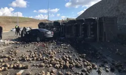 Pancar yüklü TIR ile otomobil çarpıştı: 4 ölü