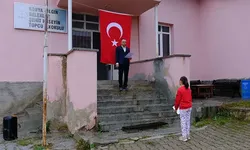 Tek öğrencisi olan okulda tören: ‘İşte Cumhuriyet tam olarak budur’