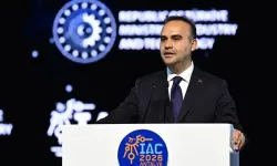 Bakan Kacır'dan, Uluslararası Uzay Kongresi diplomasisi