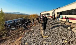 İspanya'da iki yüksek hızlı tren çarpıştı: Çok sayıda ölü var!