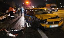 Otomobil taksiye çarptı: 1 ölü, 2 yaralı