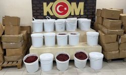 İzmir'de 1,7 ton nargile melası ele geçirildi