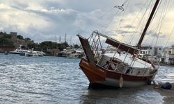 Bodrum’da yelkenli tekne karaya oturdu