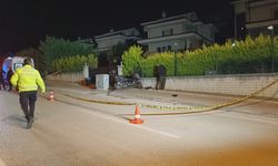 Kaldırıma çarpan motosiklet elektrik panosuna savruldu: 1 ölü