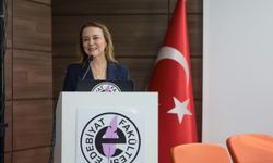 Başkan Mutlu, Konak’ın dirençli kent vizyonunu uluslararası konferansta anlattı
