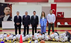 Bayraklı'da okullara 1,5 milyonluk spor desteği