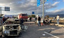 İki otomobil çarpıştı: Aynı aileden 5 kişi kazada yaralandı