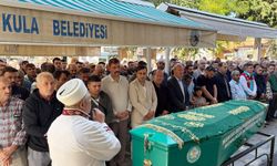 Evinin yanışını izlerken fenalaşıp canından oldu!