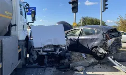 Freni boşalan tanker 4 otomobile çarptı: 4 kişi yaralandı