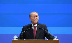 Tugay'a rozeti taktı, mesajı verdi: İzmir’e tüm imkanlarımızla destek olacağız!