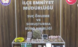 İzmir'de zehir baskını: 2 gözaltı!