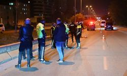Yolun karşısına geçerken canından oldu: Feci kaza!