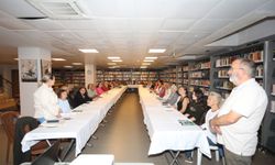 Selçuk'ta kitap severler Kuyucaklı Yusuf'u konuştu