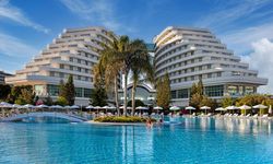 İzmir turizminde yerli-yabancı makası açıldı: 5 yıldızlı otellerde sert düşüş!