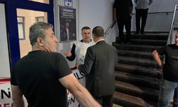 Buca’da meclis öncesi pankart krizi