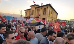 İzmir'de Cemil Tugay'a tabutlu protesto!