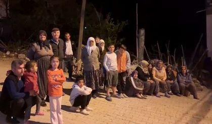 Ege'de deprem paniği: Sokakta sabahladılar!