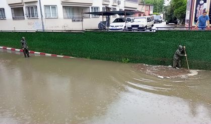 Aydın'da sağanak hayatı felç etti!