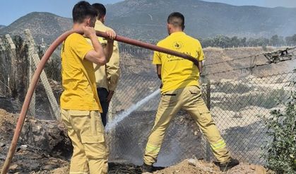 Bayındır'da çöplükte çıkan yangın söndürüldü