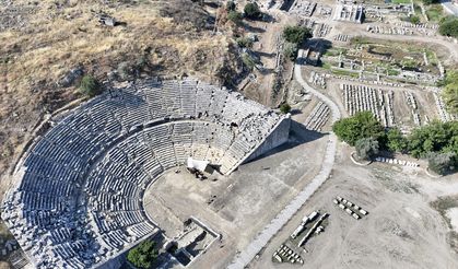 Tarihi tiyatro gün yüzüne çıkıyor